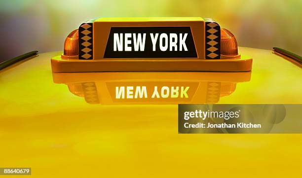 new york taxi sign - taxi sign stock pictures, royalty-free photos & images