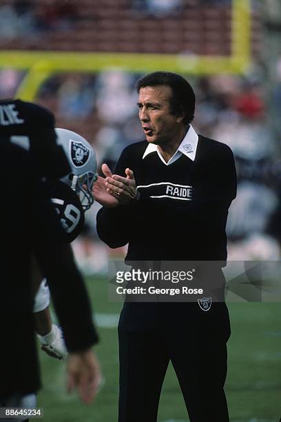 626 Tom Flores Photos and Premium High Res Pictures - Getty Images