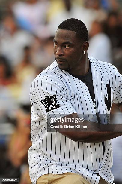New York Giants defensive end Justin Tuck attends the 2009 Atlantic League all-star game and the Hot 97 vs. KISS-FM Celebrity Softball Showdown at...