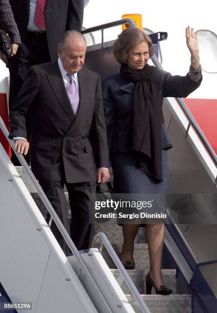 King Juan Carlos I and Queen Sofia of Spain arrive in Australia for their 3 day State visit, at the Defence Establishment Fairbairn on June 24, 2009...