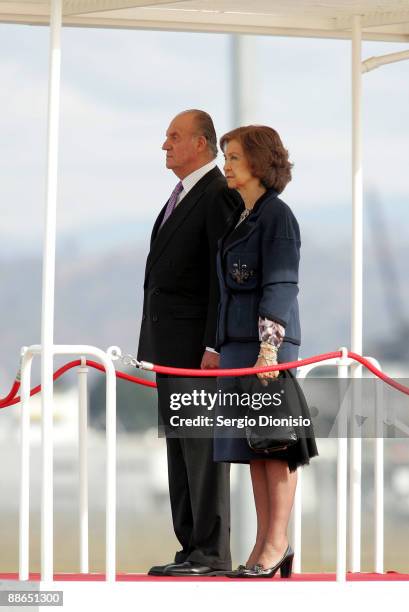 King Juan Carlos I and Queen Sofia of Spain arrive in Australia for their 3 day State visit, at Defence Establishment Fairbairn on June 24, 2009 in...