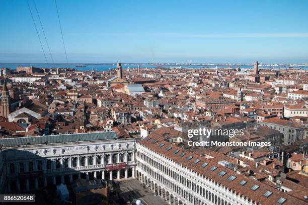 museo correr in piazza san marco, venetië - correr stockfoto's en -beelden