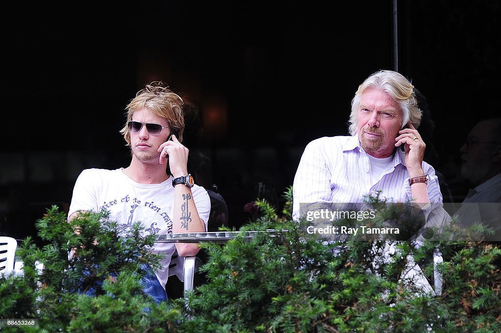 Candids: June 23, 2009