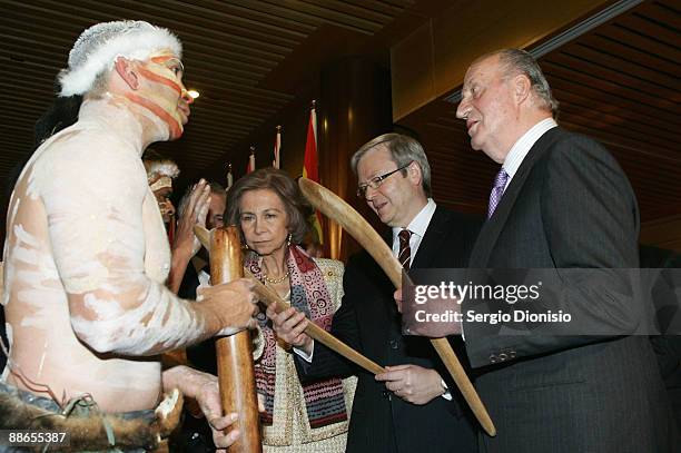 King Juan Carlos I, Australian Prime Minister Kevin Rudd and HRH Queen Sofia of Spain speak with members of the Ngambri Nation tribe during a...