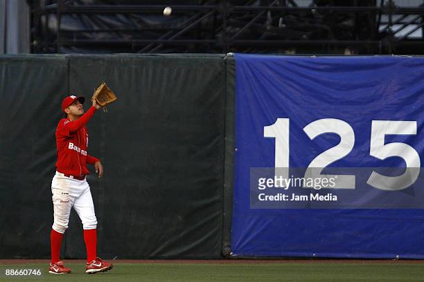 Oscar Robles of Mexico's Diablos Rojos in action during the game against Broncos of Reynosa valid for the Mexican Baseball League 2009 at Foro Sol on...