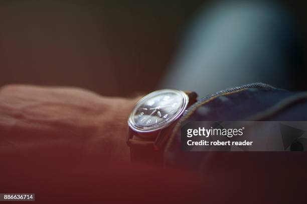 vintage wrist watch - armbanduhr stock-fotos und bilder