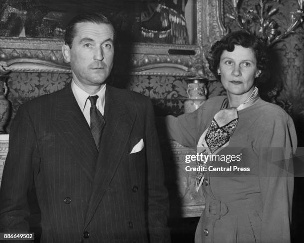 Henry Thynne, 6th Marquess of Bath and his wife the Marchioness , circa 1952. The couple were divorced in 1953.