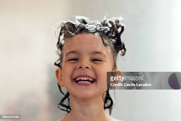 359 Kids Washing Hair Photos and Premium High Res Pictures - Getty Images