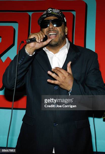 Singer Al B. Sure! performs at J&R Music And Computer World on June 24, 2009 in New York City.