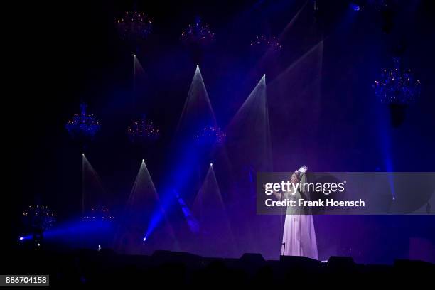 British singer Sarah Brightman performs live on stage during the Royal Christmas Gala at the Tempodrom on December 5, 2017 in Berlin, Germany.