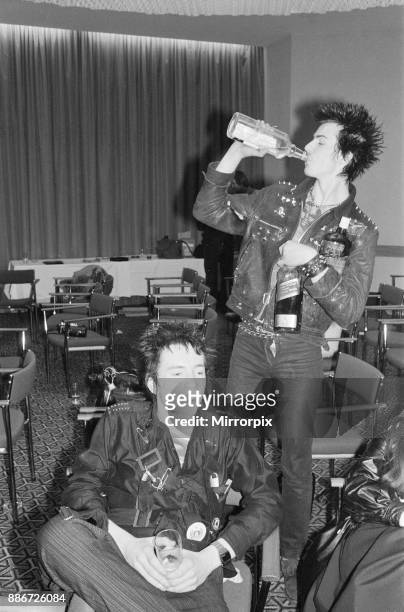The Sex Pistols, 10th March 1977. London. Picture shows Johnny Rotten and Sid Vicious Picture taken 10th March 1977.