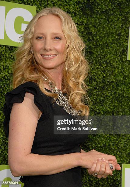 Actress Anne Heche arrives at the series premiere of "Hung" at the Paramount Theater on the Paramount Studios lot on June 24, 2009 in Hollywood,...