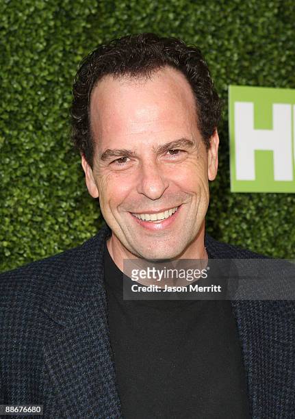 Actor Loren Lester arrives at the HBO premiere of "Hung" held at Paramount Studios on June 24, 2009 in Los Angeles, California.