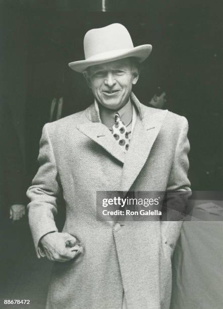 Author Tom Wolfe attending the premiere of "Dangerous Liaisons" on December 19, 1988 at the Museum of Modern Art in New York City, New York.