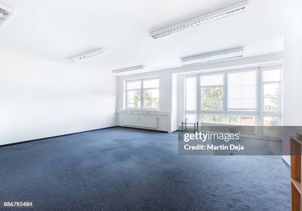 empty office room hdr - office carpet stockfoto's en -beelden