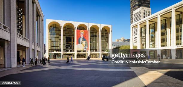 new york city manhattan lincoln center för scenkonst komplexa panorama - the theater lincoln center bildbanksfoton och bilder