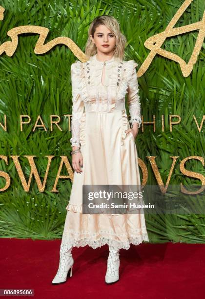 Selena Gomez attends The Fashion Awards 2017 in partnership with Swarovski at Royal Albert Hall on December 4, 2017 in London, England.