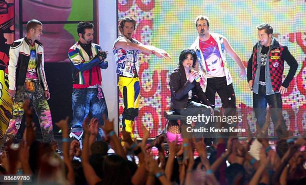 Nsync Mj 2,513 Nsync 2001 Photos & High Res Pictures - Getty Images