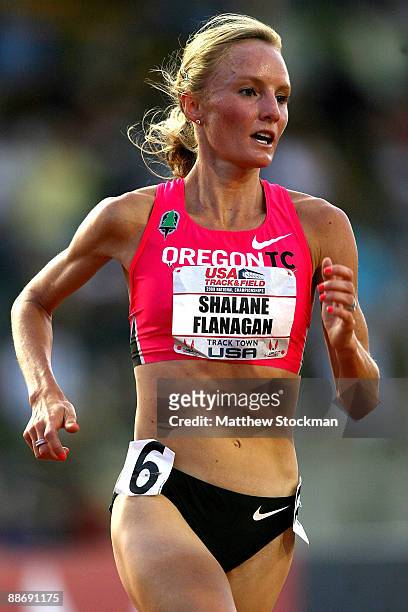 Shalane Flanagan competes in the 10,000 meter final during the USA Outdoor Track & Field Championships at Hayward Field on June 25, 2009 in Eugene,...