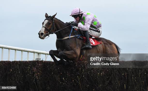 Fairyhouse , Ireland - 3 December 2017; Townshend, with Danny Mullins up, run in the Bar One Racing Drinmore Novice Steeplechase at Fairyhouse...