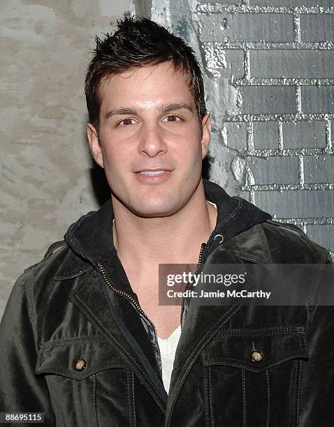 Actor Jay Jablonski attends the "How to Eat Like a Hot Chick" Book Release Party at Club Stereo in New York January 10,2008