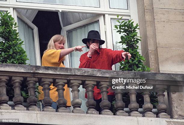 Michael Jackson with Debbie Rowe in 1997 in Paris, France.