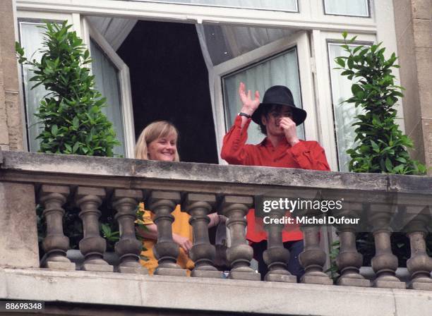 Michael Jackson with Debbie Rowe in 1997 in Paris, France.