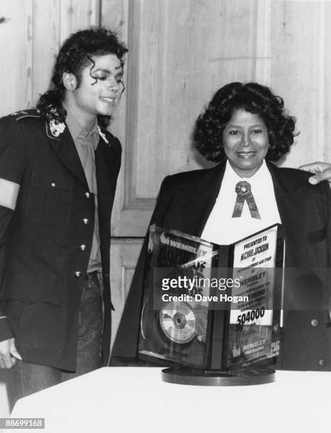 American singer Michael Jackson attends a press conference to celebrate his run of sell-out concerts at Wembley, during the Bad tour, 9th September...