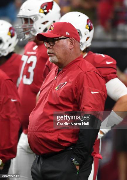 Head coach Bruce Arians of the Arizona Cardinals looks on during pregame against the Los Angeles Rams at University of Phoenix Stadium on December 3,...