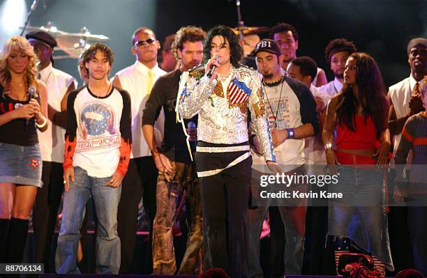 Nsync Mj 2,513 Nsync 2001 Photos & High Res Pictures - Getty Images