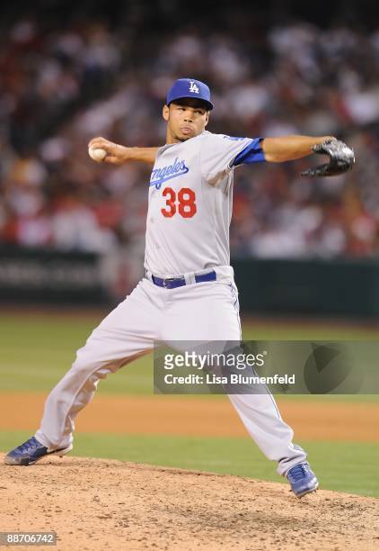 Ramon Troncoso of the Los Angeles Dodgers pitches against the Los Angeles Angels of Anaheim on June 20, 2009 in Anaheim, California.