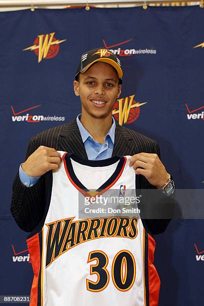 135 Stephen Curry Draft Stock Photos, High-Res Pictures, and Images - Getty  Images