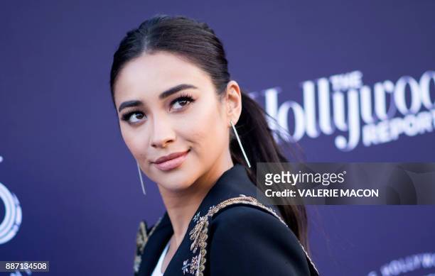 Actress Shay Mitchell attends The Hollywood Reporter 2017 Women In Entertainment Breakfast, on December 6 in Hollywood, California. / AFP PHOTO /...