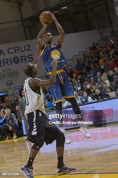 Cleanthony Early of the Santa Cruz Warriors shoots the ball against the Long Island Nets during an NBA G-League game on November 17, 2017 at Kaiser...