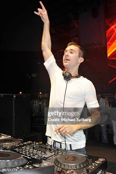 Eddie Halliwell performs at the 13th annual Electric Daisy Carnival electronic music festival on June 26, 2009 in Los Angeles, California.