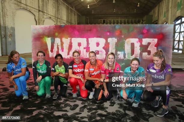 Suzie Bates of the Adelaide Strikers, Georgia Elwiss of the Melbourne Stars, Harmanpreet Kaur of the Sydney Thunder, Amy Satterthwaite of the...