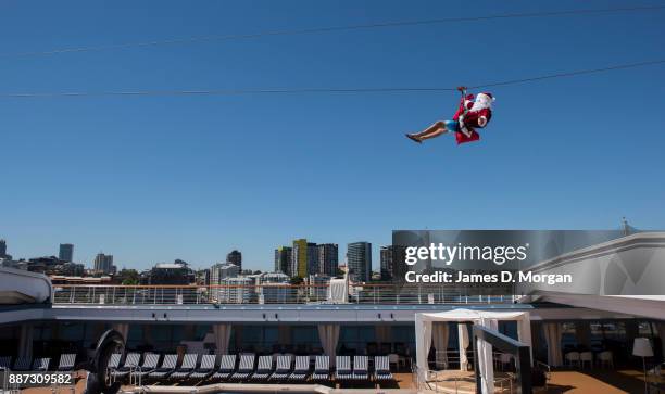 Flying Fox Ride Photos and Premium High Res Pictures - Getty Images