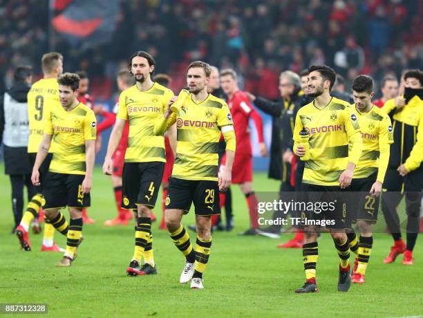 Raphael Guerreiro of Dortmund, Neven Subotic of Dortmund, Marcel Schmelzer of Dortmund, Nuri Sahin of Dortmund and Christian Pulisic of Dortmund look...