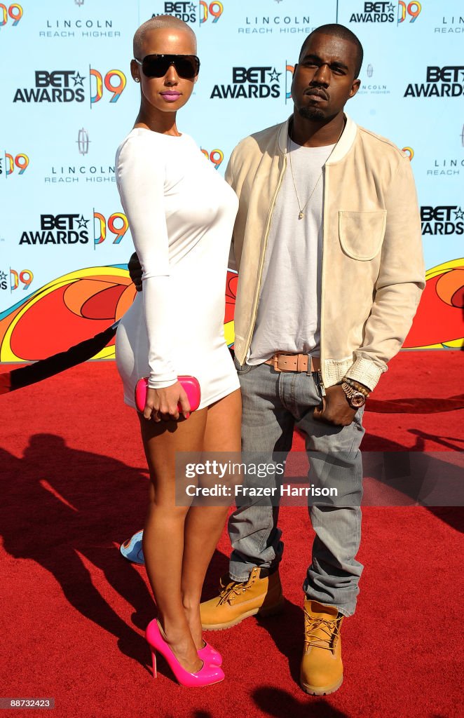 2009 BET Awards - Arrivals