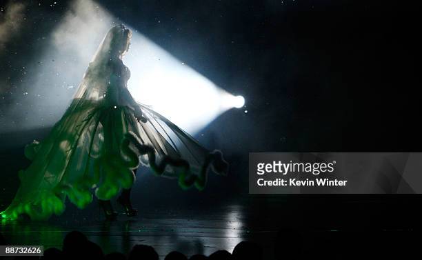 Singer Beyonce performs onstage during the 2009 BET Awards held at the Shrine Auditorium on June 28, 2009 in Los Angeles, California.