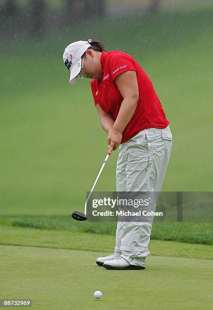Jiyai Shin of South Korea hits her first putt on the 18th green during the final round of the Wegmans LPGA at Locust Hill Country Club held on June...