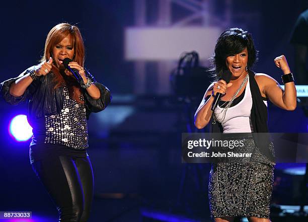 Mary Mary onstage at the 2009 BET Awards at the Shrine Auditorium on June 28, 2009 in Los Angeles, California.