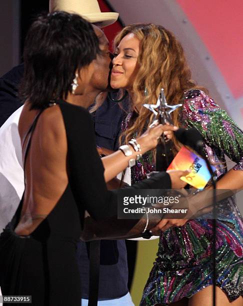 Actress Taraji P. Henson and singer Beyonce onstage at the 2009 BET Awards at the Shrine Auditorium on June 28, 2009 in Los Angeles, California.