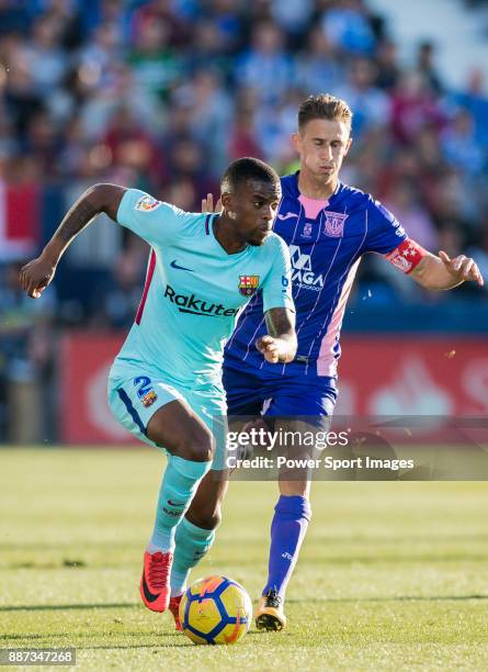 Nelson Cabral Semedo of FC Barcelona is followed by Alexander Szymanowski of CD Leganes during the La Liga 2017-18 match between CD Leganes vs FC...