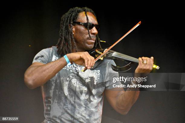 Boyd Tinsley of the Dave Matthews Band performs on stage on the last day of Hard Rock Calling 2009 in Hyde Park on June 28, 2009 in London, England.