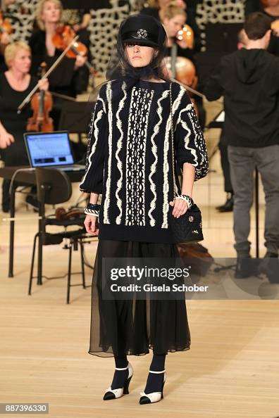 Chanel - Collection Metiers d'Art Paris Hamburg 2017/18 At The Elbphilharmonie - Show Chanel - Collection Metiers d'Art Paris Hamburg 2017/18 At The Elbphilharmonie - Show