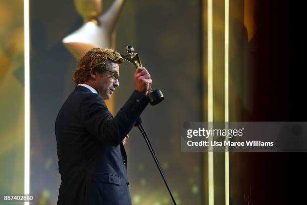 Simon Baker is presented with the Trailblazer Award during the 7th AACTA Awards Presented by Foxtel at The Star on December 6, 2017 in Sydney,...