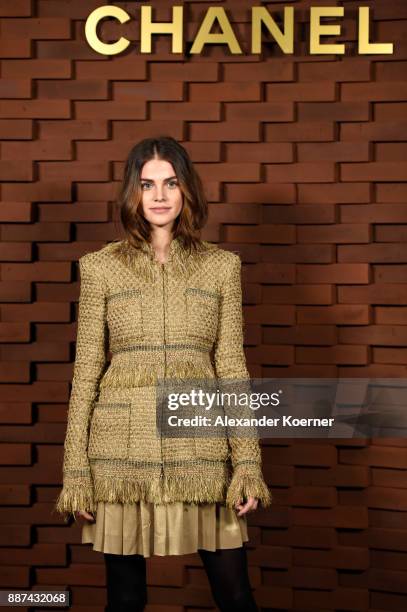 Lisa Tomaschewsky arrives for the Chanel - Collection Metiers d'Art Paris Hamburg 2017/18 at The Elbphilharmonie on December 6, 2017 in Hamburg,...