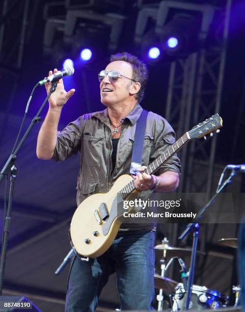 Bruce Springsteen performing on stage on day 3 of Hard Rock Calling in Hyde Park on June 27, 2009 in London, England.