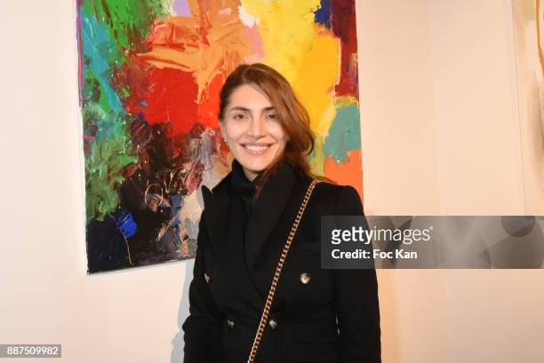 Caterina Murino attends Caroline Faindt Exhibition Preview at Espace Reduit on December 6, 2017 in Paris, France.